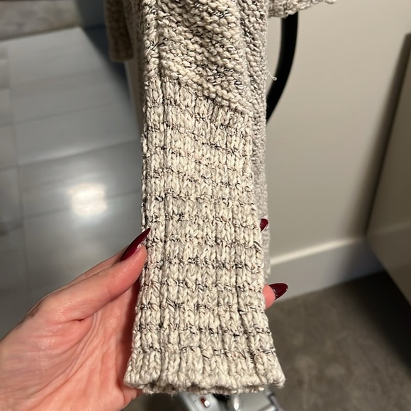 Free People Sweater - Picture 4 of 4